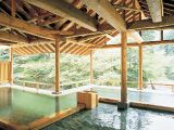 初夏探訪四萬溫泉